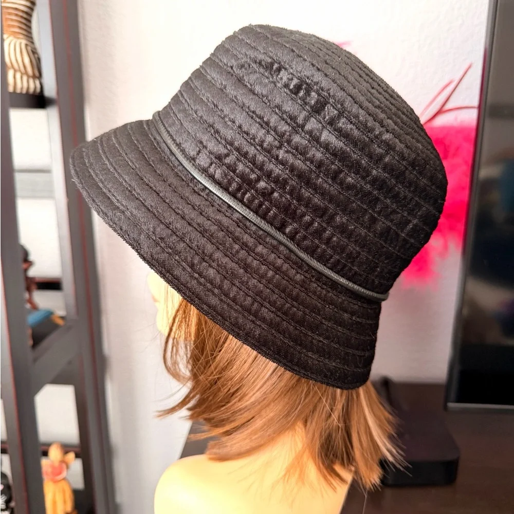 Sierra Accessories Black Chic Hat